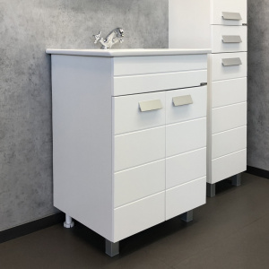 Тумба с раковиной Comforty Модена М 60, напольная, белая матовая Тумба с раковиной Comforty Модена М 60, напольная, белая матовая